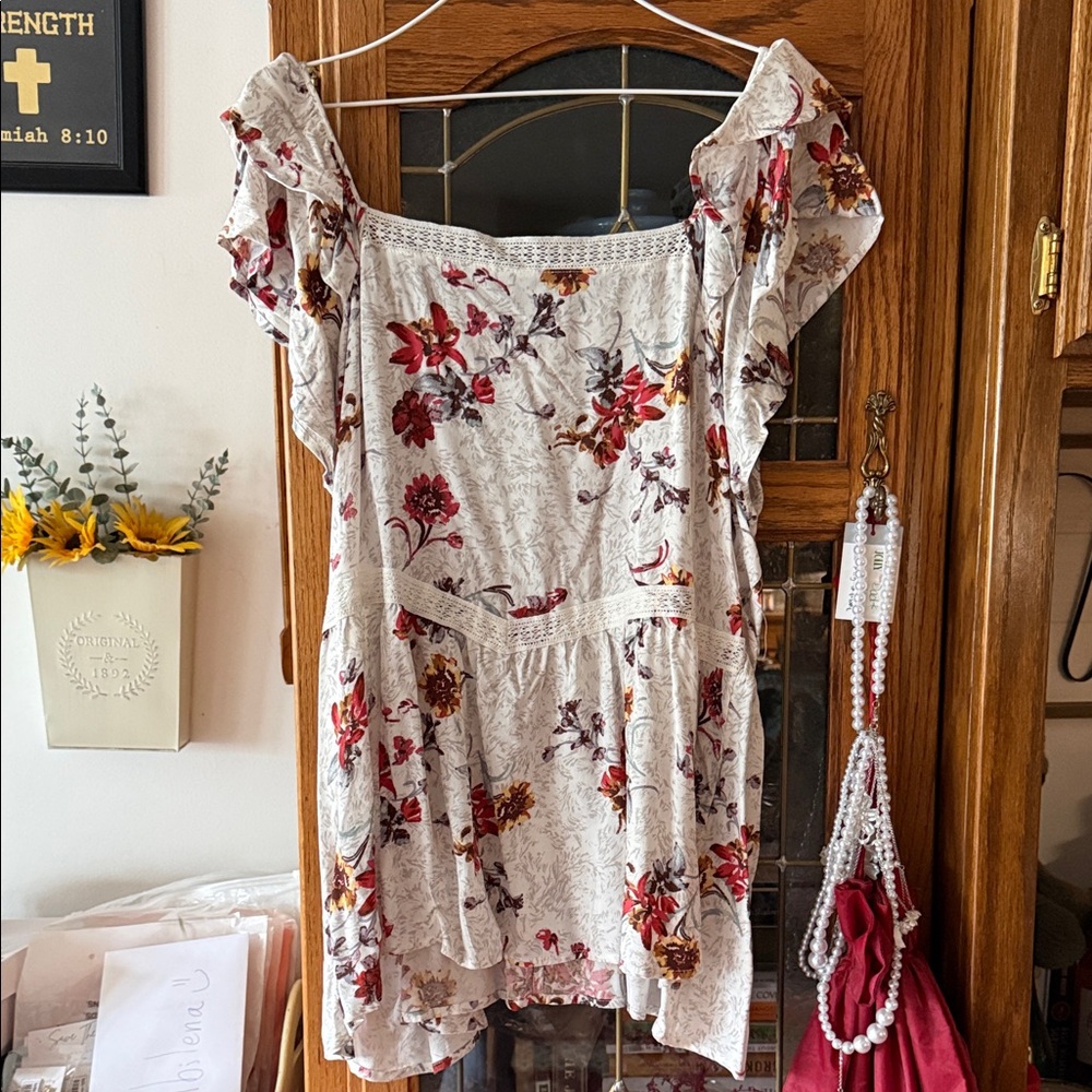 Floral Ruffle Sleeve Top